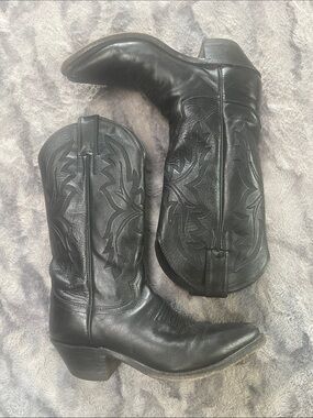 Justin’s Classic Black Western Leather Boots - Women's Cowboy Style